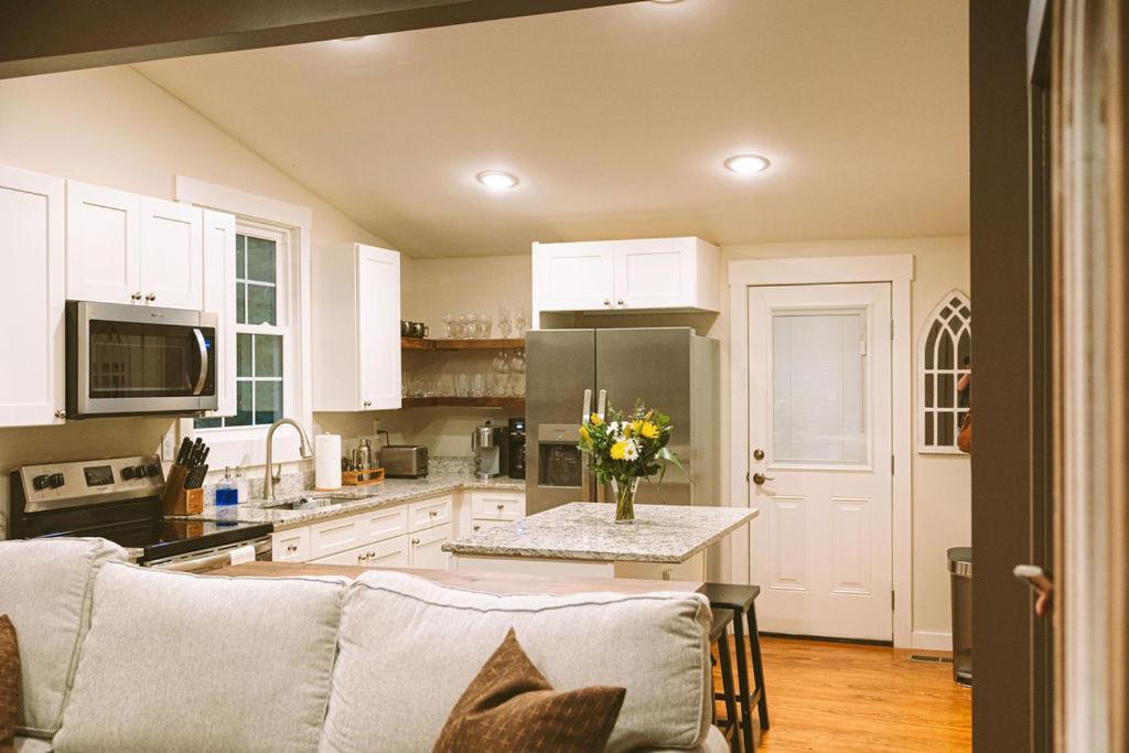 Historic Renovated 2Bd - Overlooking Downtown Knoxville Eksteriør billede